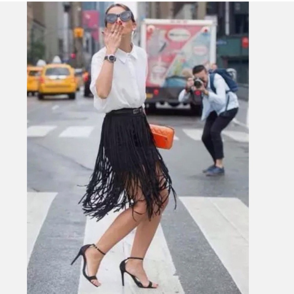BLOGGER FAVE Zara Suede flapper skirt / fringe skirt - Picture 3 of 12
